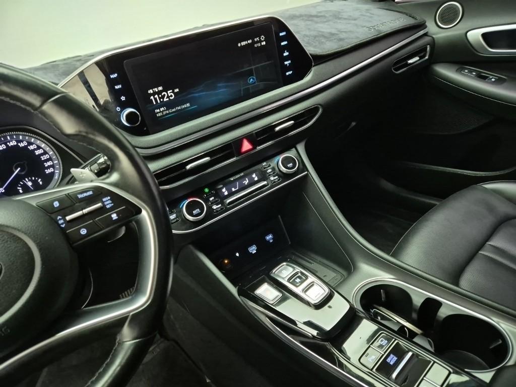 HYUNDAI Sonata - Vista 10