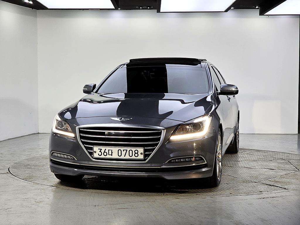 HYUNDAI Genesis - Vista 2