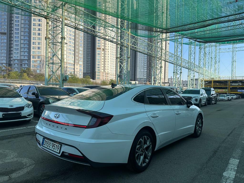 HYUNDAI Sonata - Vista 5