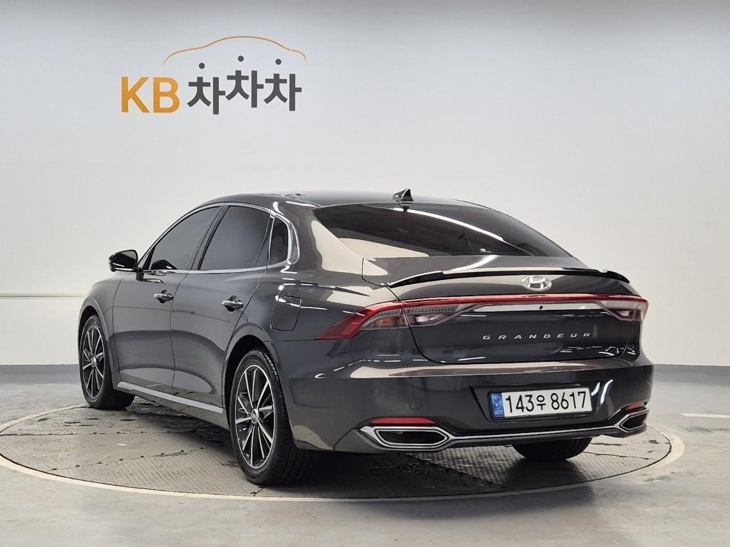 HYUNDAI Grandeur - Vista 2
