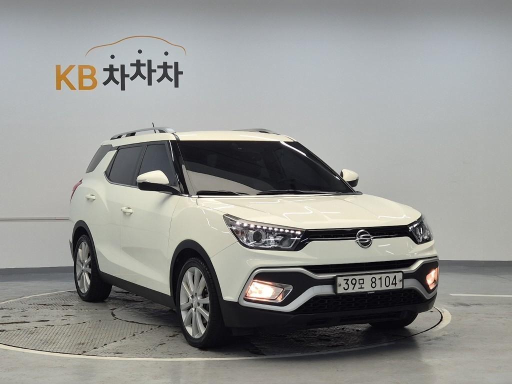 Ssangyong Tivoli - Vista 4