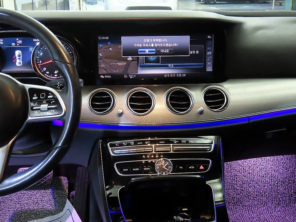 Mercedes Benz E class - Vista 11