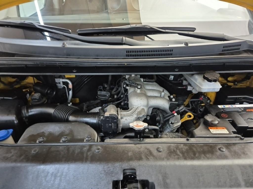 HYUNDAI Starex - Vista 5