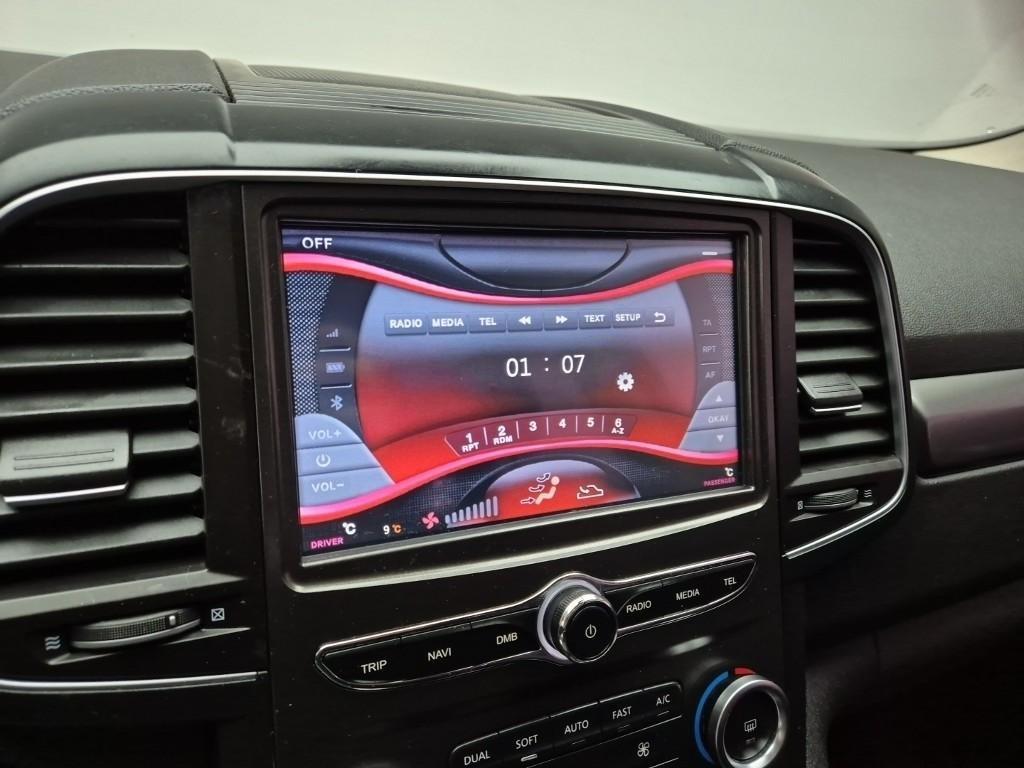 SAMSUNG QM6 - Vista 11