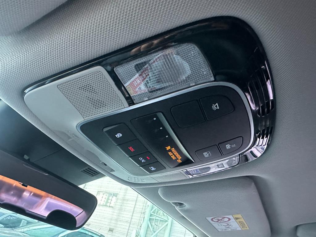 HYUNDAI Sonata - Vista 12