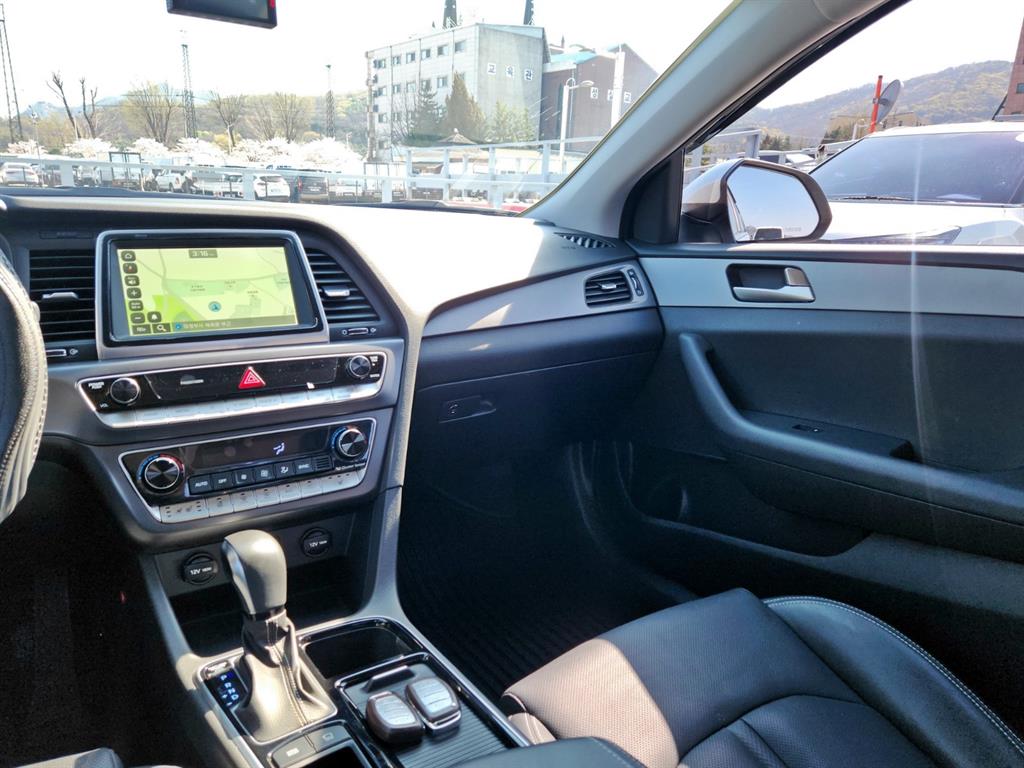 HYUNDAI Sonata - Vista 9