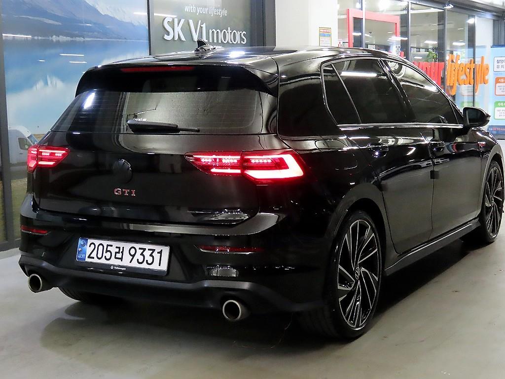 Volkswagen Golf - Vista 4