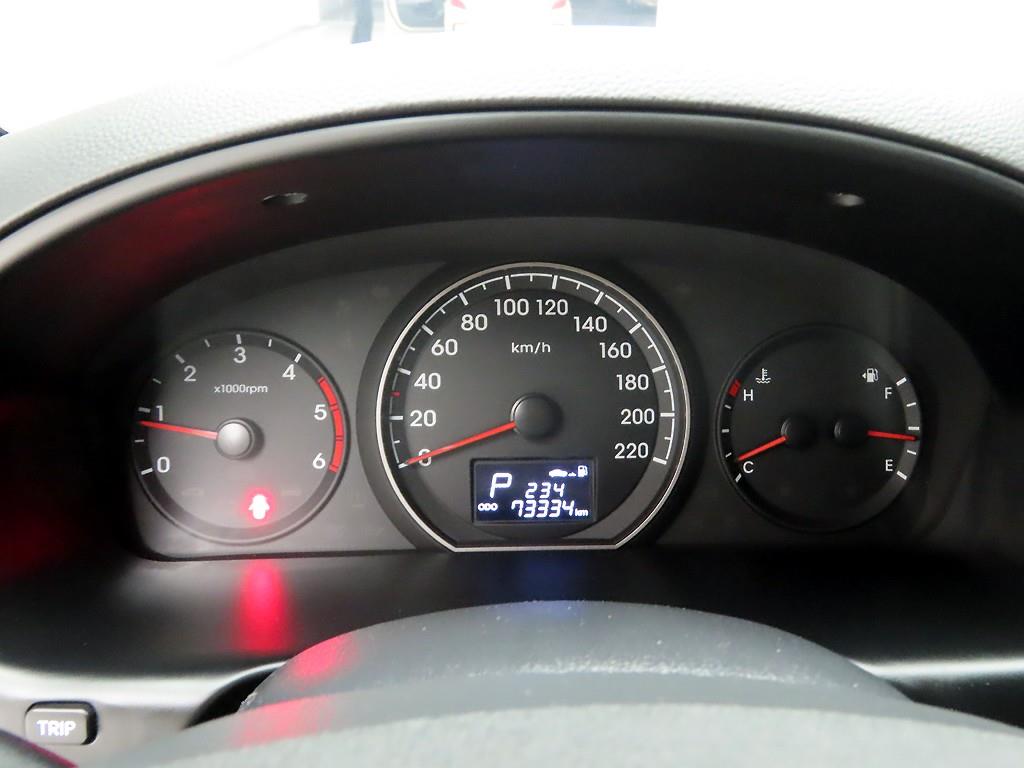 HYUNDAI Starex - Vista 6