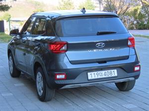 HYUNDAI Venue - Vista 8
