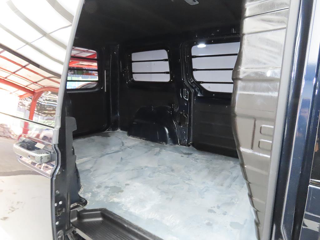 HYUNDAI Staria 2024 Gris - Importación desde Corea - HF Imports Iquique - Foto 17