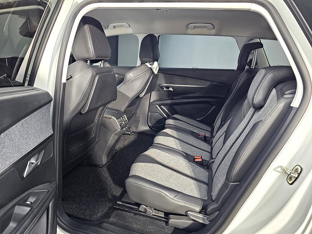 Peugeot 5008 - Vista 9