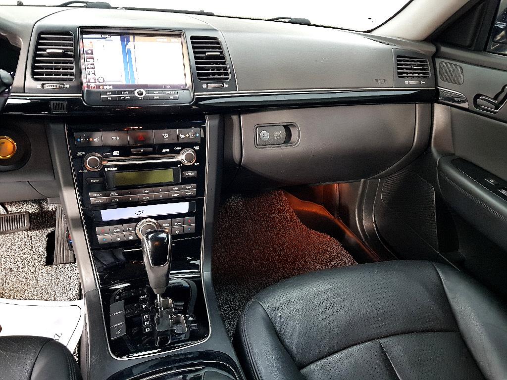 KIA Opirus - Vista 10