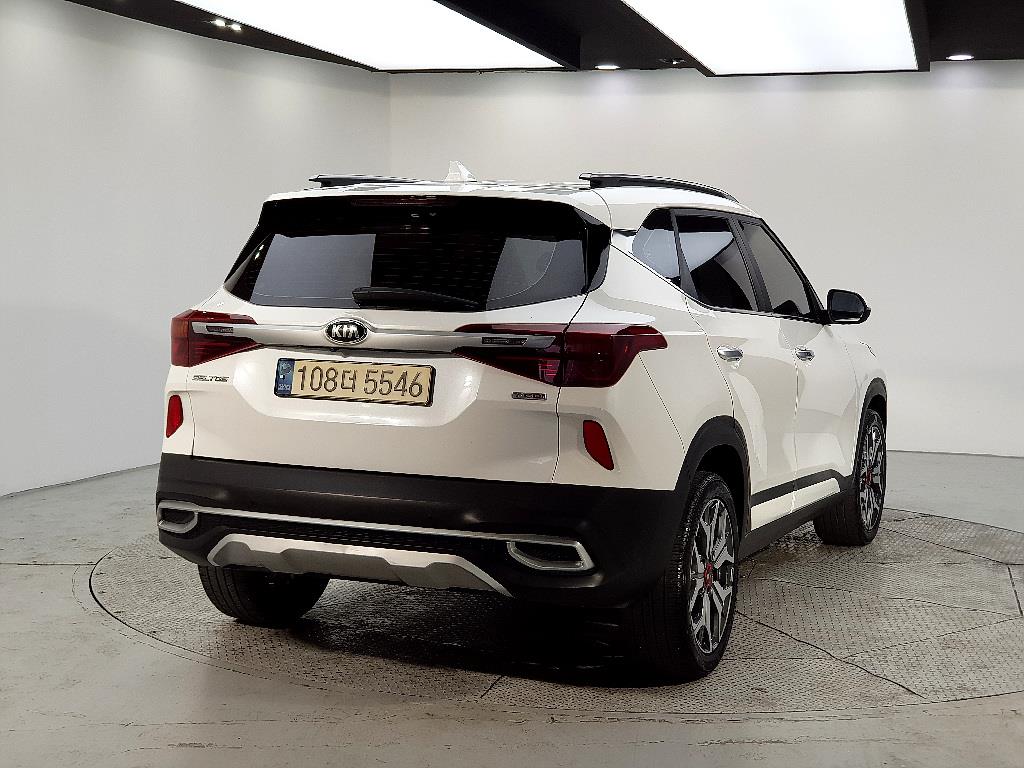 KIA Seltos - Vista 3