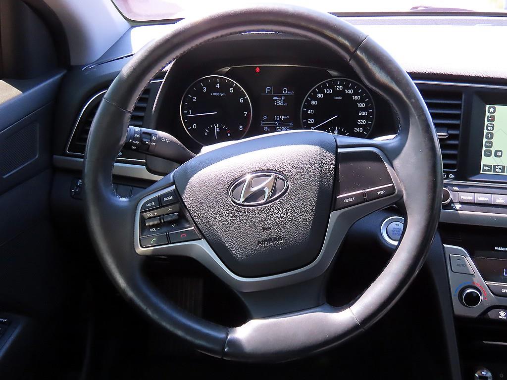 HYUNDAI Avante - Vista 7