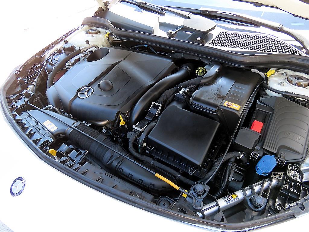 Mercedes Benz CLA Class 2015 Blanco - Importación desde Corea - HF Imports Iquique - Foto 19