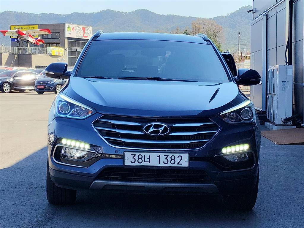 HYUNDAI Santa Fe 2018 Negro - Importación desde Corea - HF Imports Iquique - Foto 1