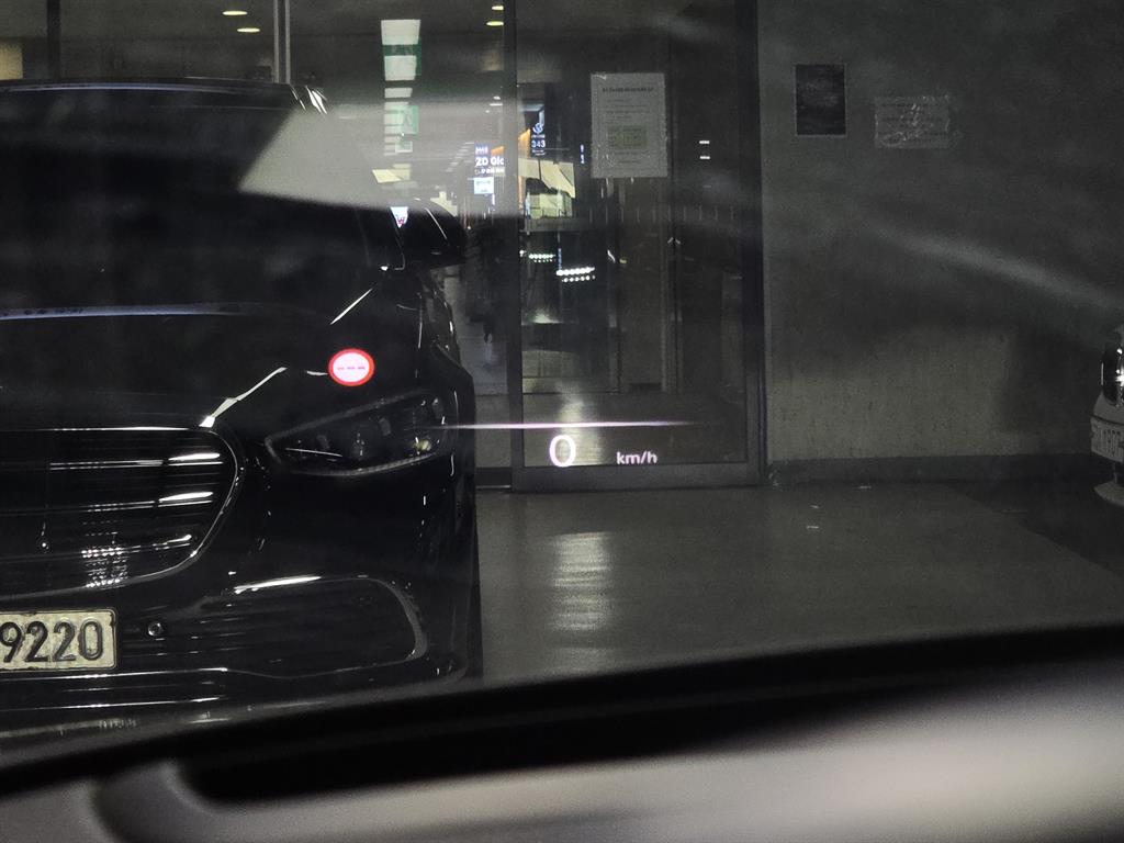 Genesis G90 - Vista 12