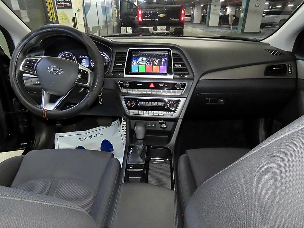 HYUNDAI Sonata - Vista 10