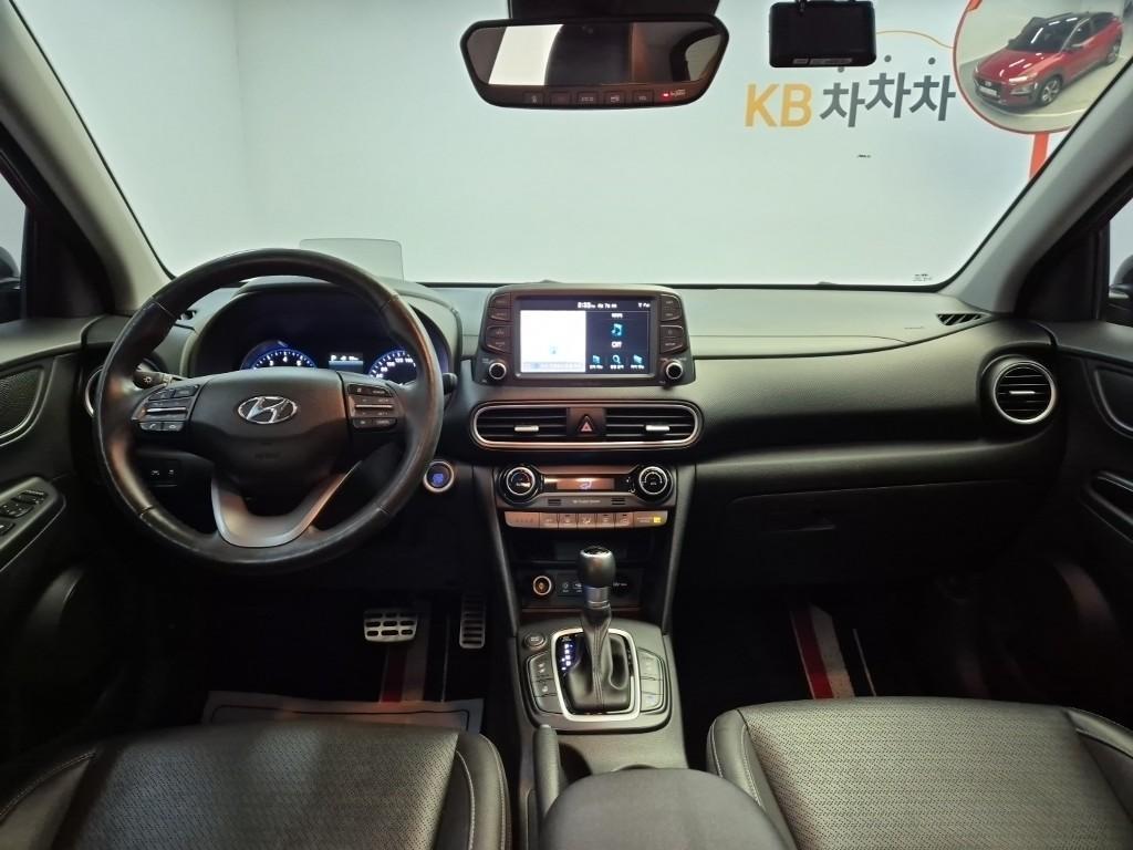 HYUNDAI Kona - Vista 7
