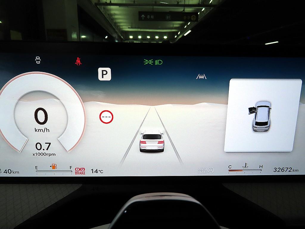 Genesis GV80 - Vista 9