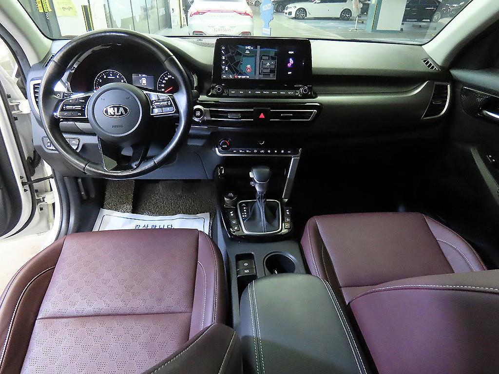 KIA Seltos - Vista 10