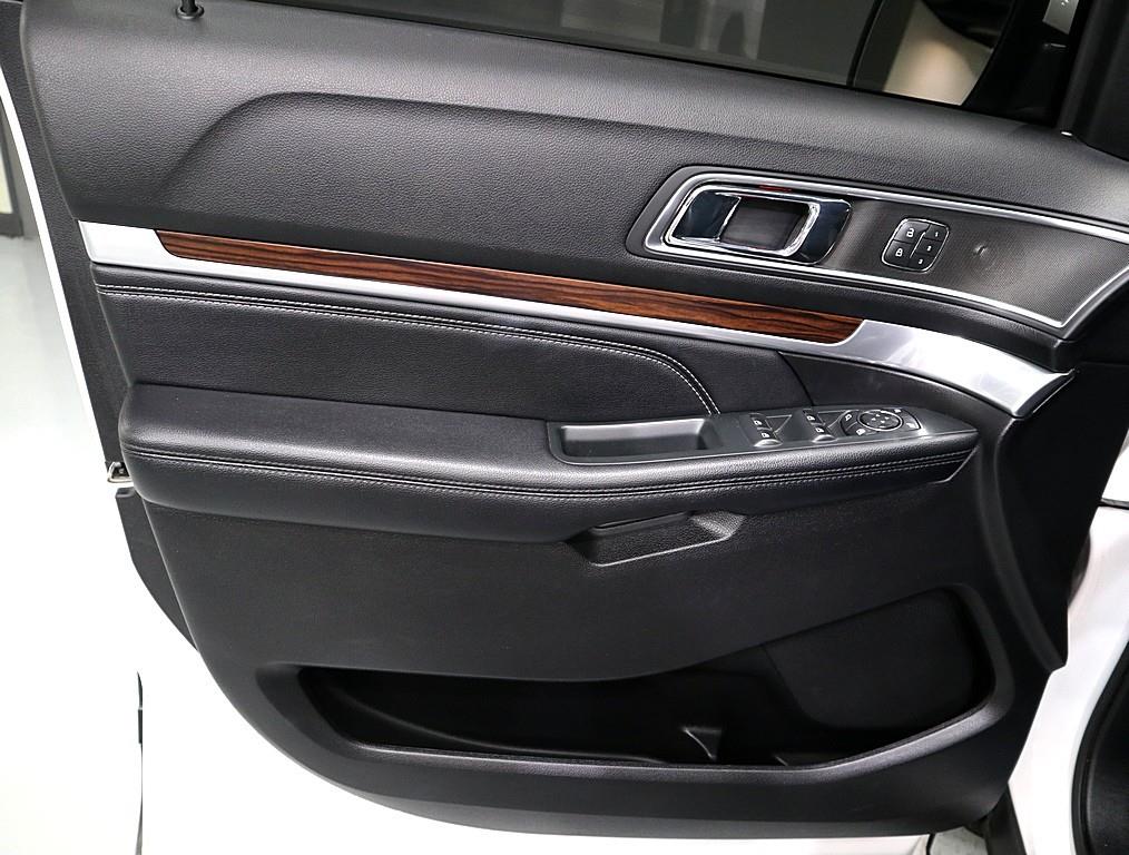 Ford Explorer - Vista 8