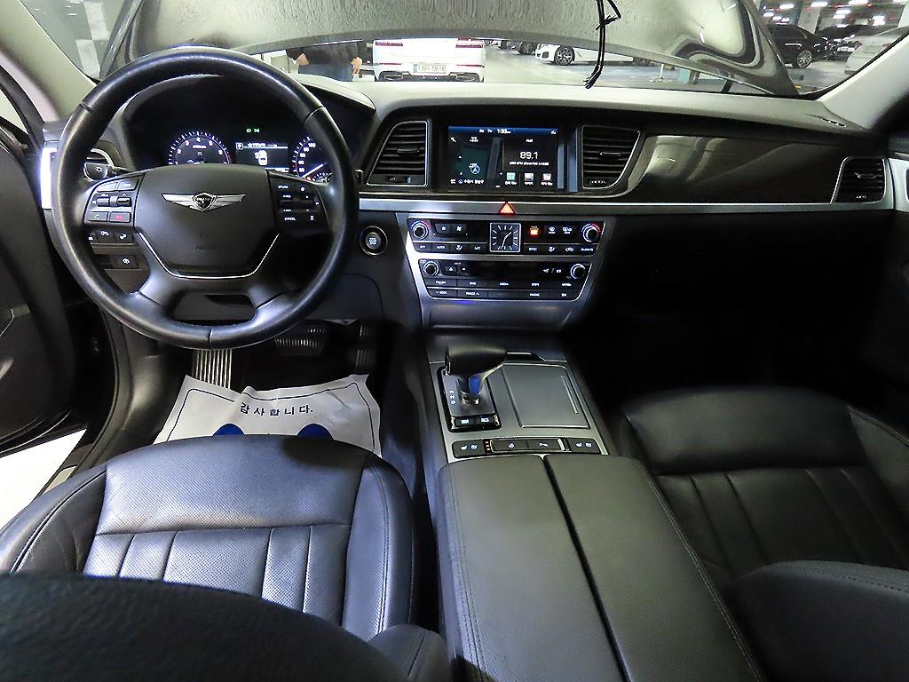 Genesis G80 - Vista 10