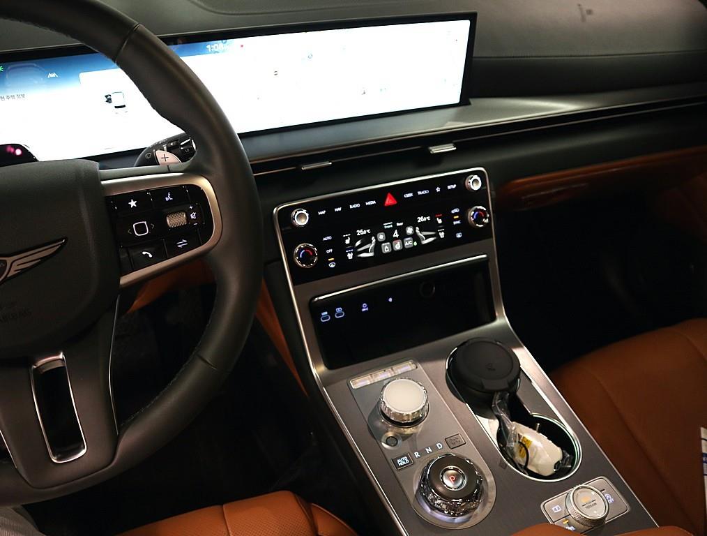 Genesis GV80 - Vista 10