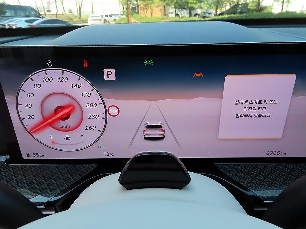 Genesis GV80 - Vista 9