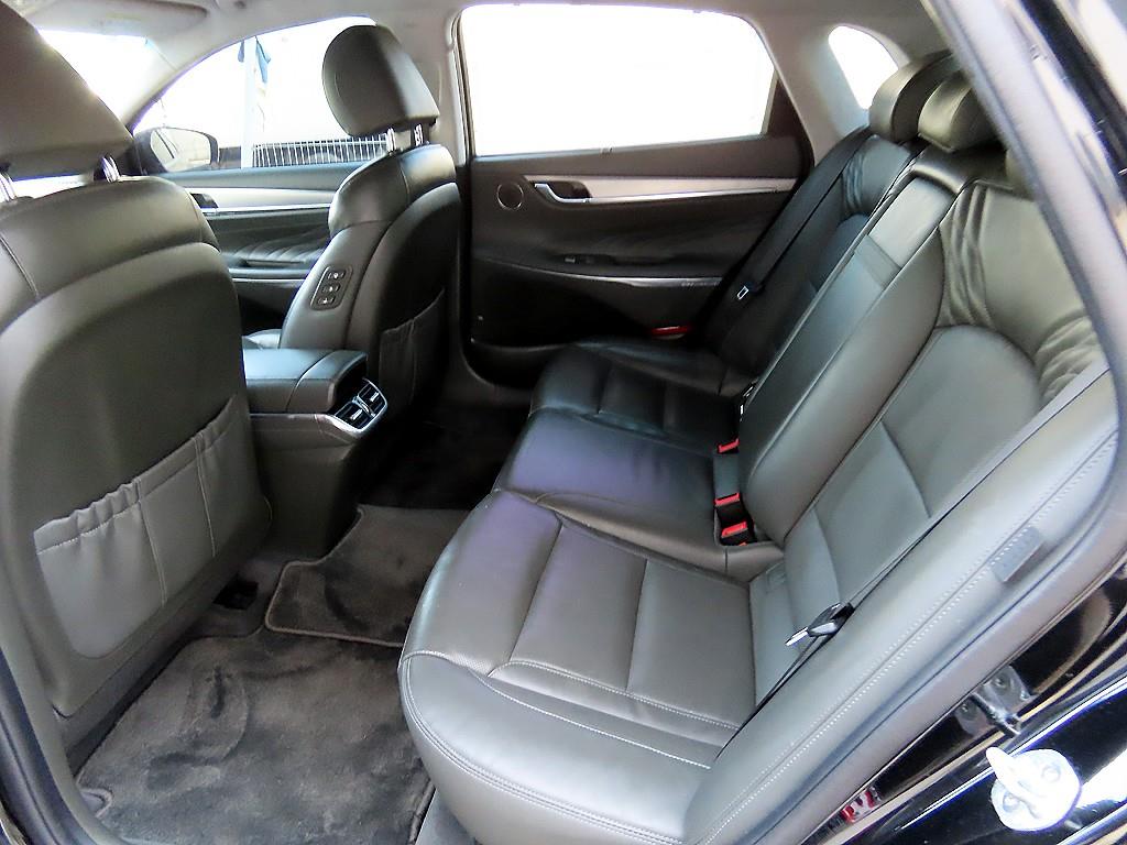 HYUNDAI Grandeur - Vista 6