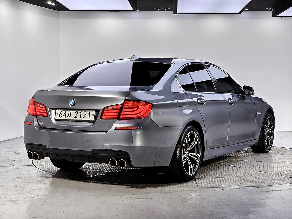 BMW 5 Series - Vista 4