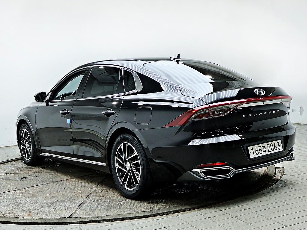 HYUNDAI Grandeur - Vista 7