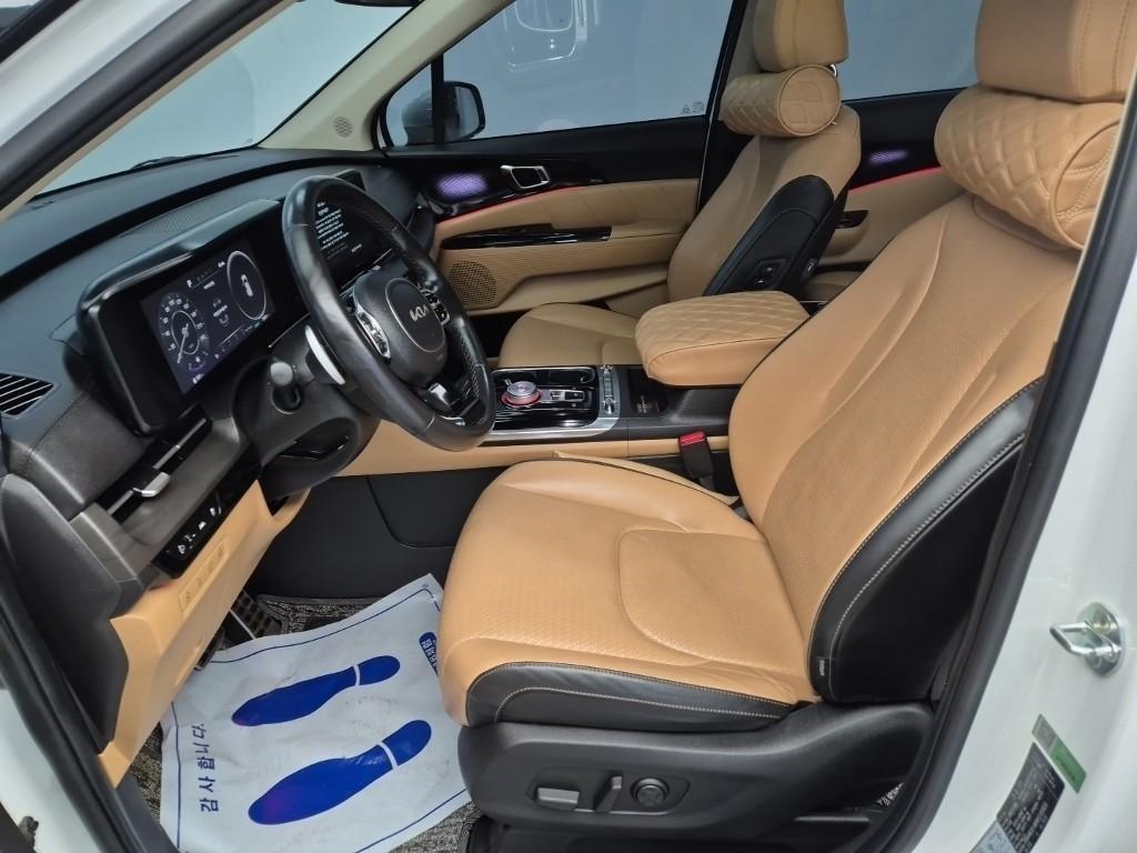 KIA Carnival - Vista 11