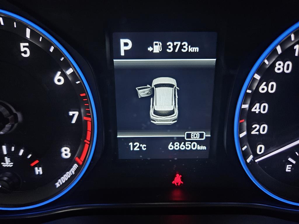 HYUNDAI Kona - Vista 12