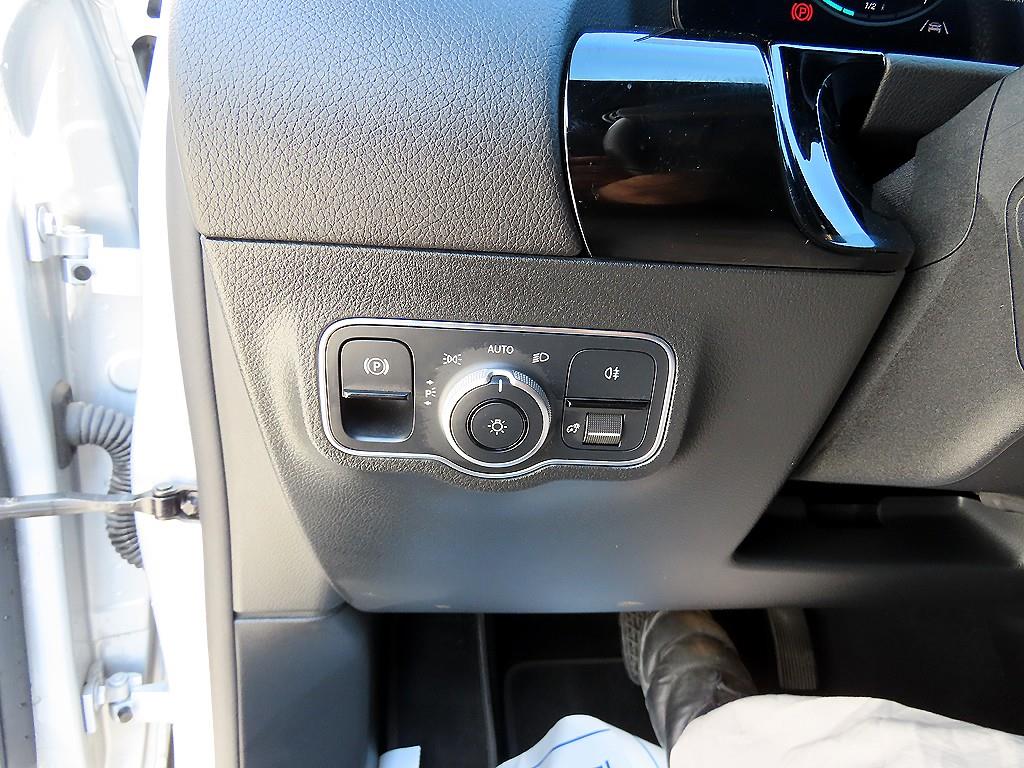 Mercedes Benz EQA 2021 Gris - Importación desde Corea - HF Imports Iquique - Foto 13