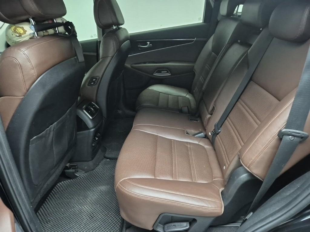 KIA Sorento - Vista 12