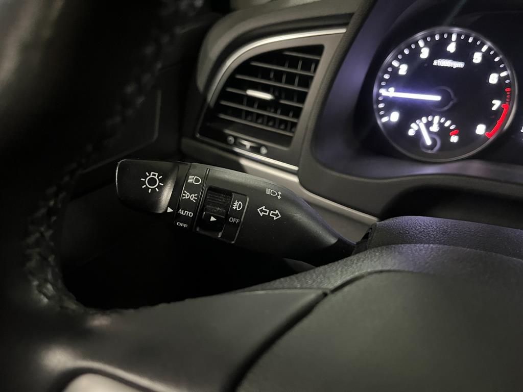 HYUNDAI Avante 2017 Blanco - Importación desde Corea - HF Imports Iquique - Foto 14