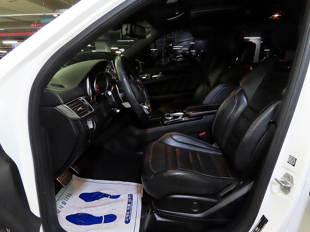 Mercedes Benz GLE Class - Vista 6