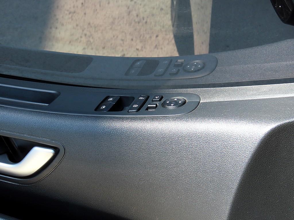 HYUNDAI Staria - Vista 11