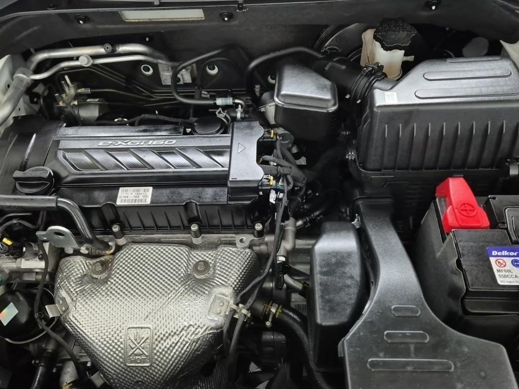 Ssangyong Tivoli - Vista 5