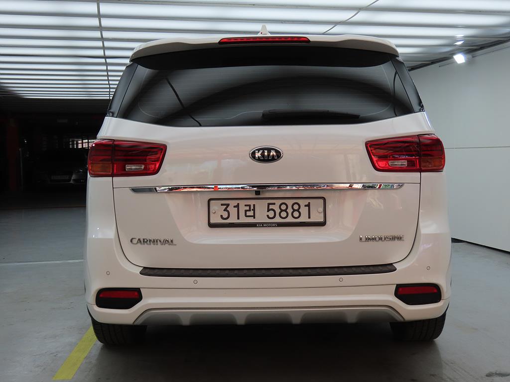 KIA Carnival - Vista 3