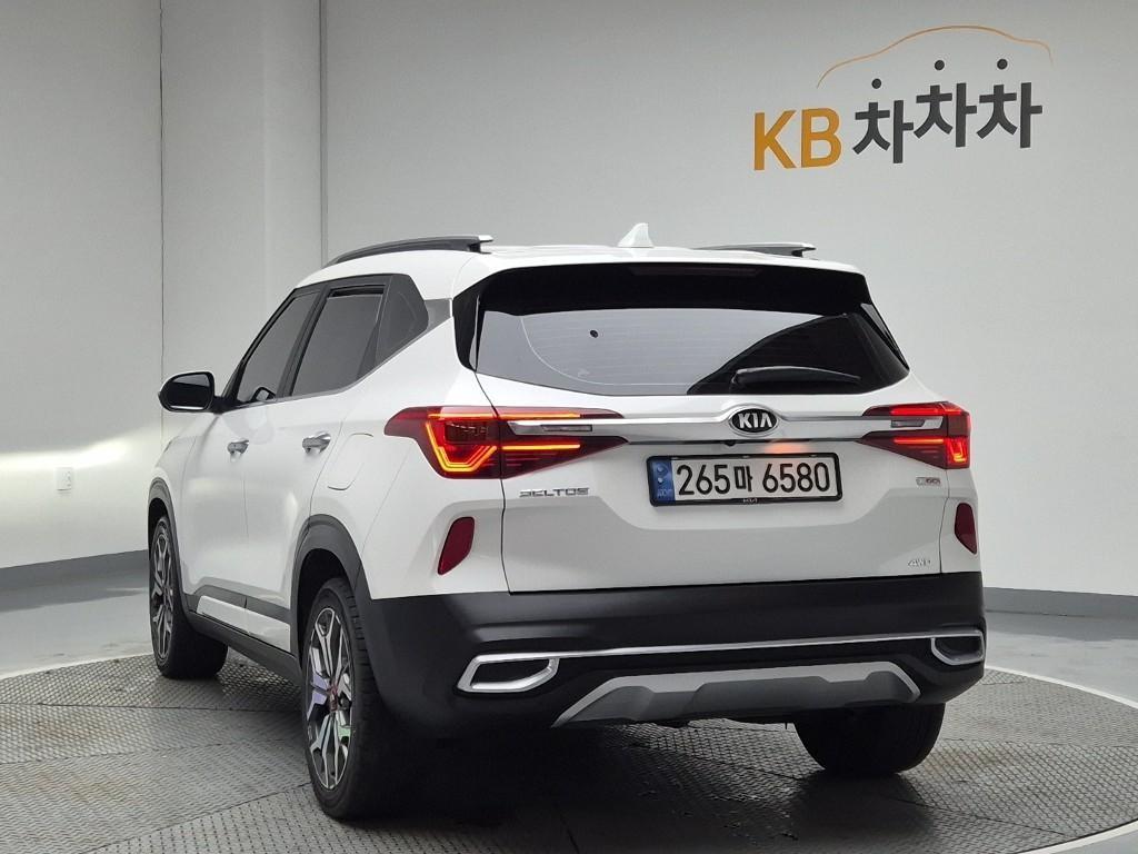 KIA Seltos - Vista 3