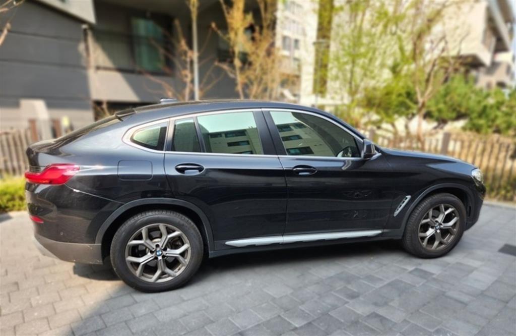 BMW X4 - Vista 4
