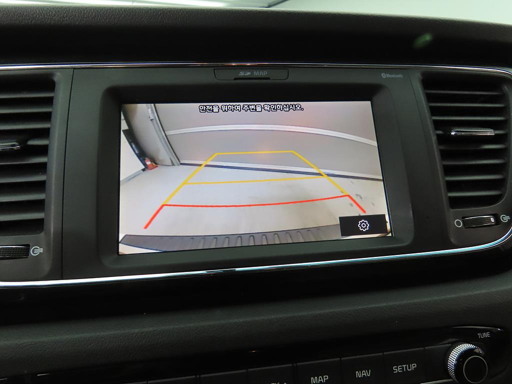 KIA Carnival - Vista 8