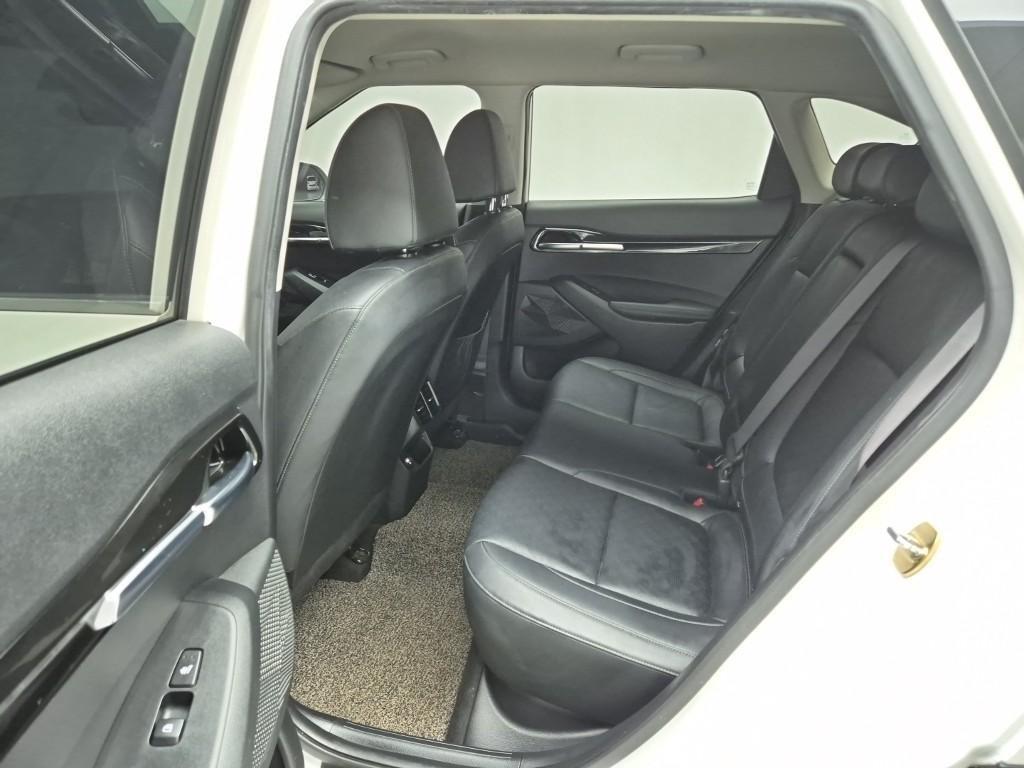 KIA Seltos - Vista 12