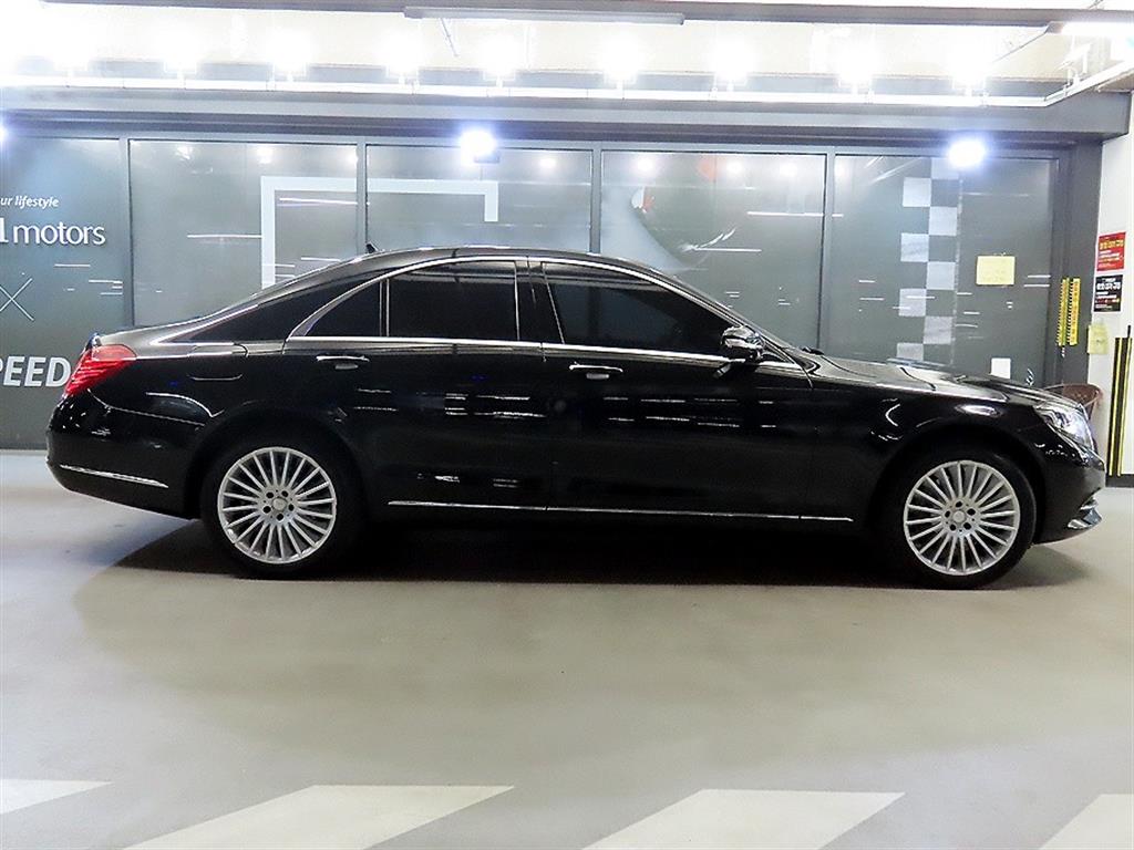 Mercedes Benz S Class - Vista 3