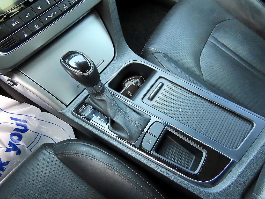 HYUNDAI Sonata - Vista 10