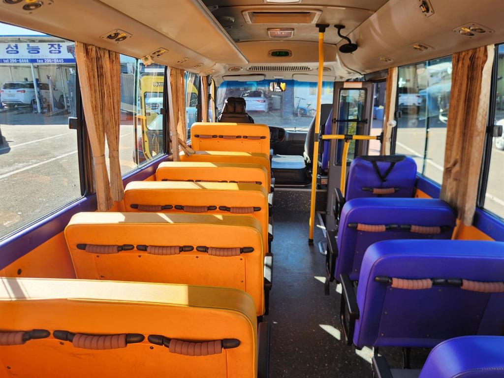 medium and large bus Hyundai bus 2016 Amarillo - Importación desde Corea - HF Imports Iquique - Foto 15