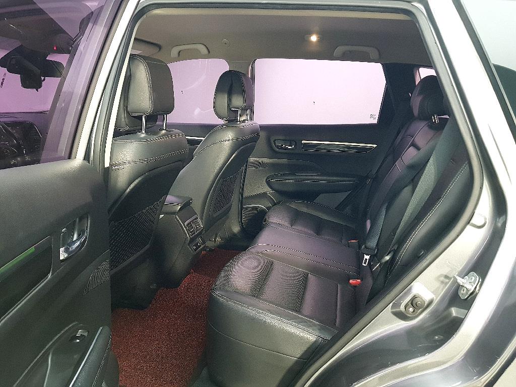 SAMSUNG QM6 - Vista 9