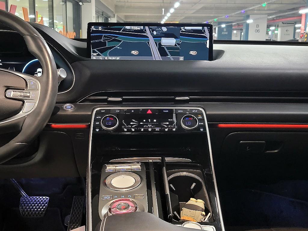 Genesis GV80 - Vista 11